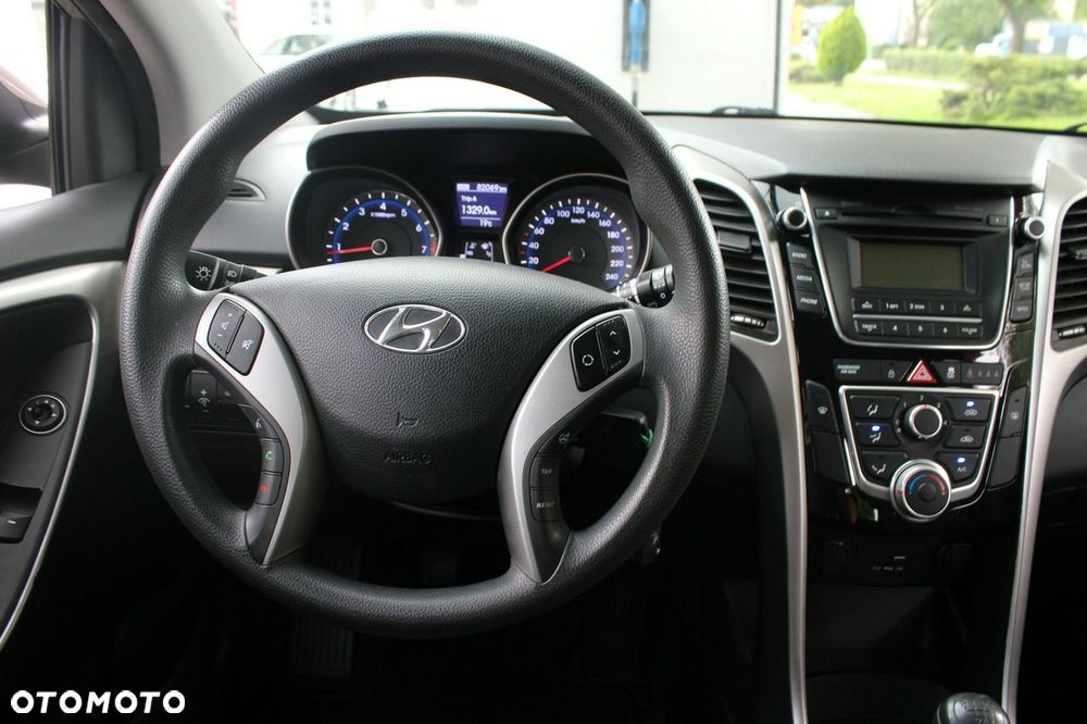 Hyundai i30 1.4 Family+ - 8