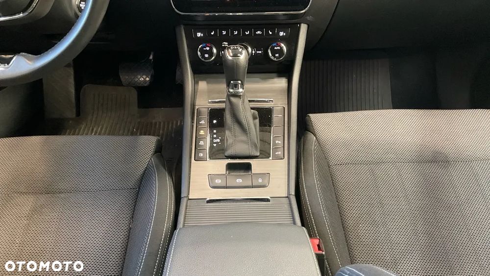 Skoda Superb 1.4 TSI Plug-In Hybrid Style DSG - 10