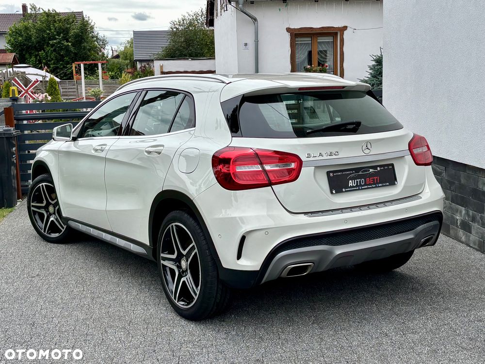 Mercedes-Benz GLA 180 AMG Line - 5