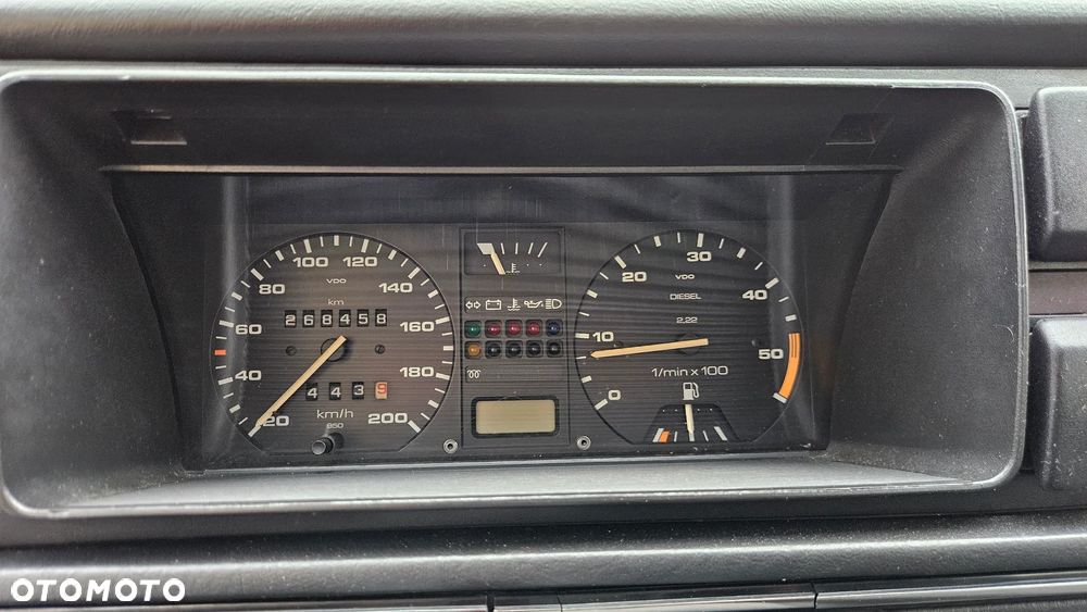 Volkswagen Golf 1.6 GL D - 29
