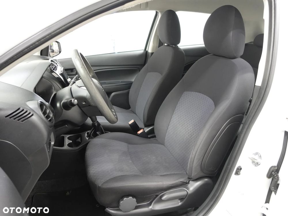 Mitsubishi Space Star - 20