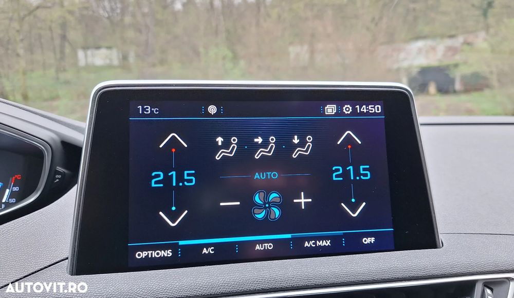 Peugeot 3008 1.2 PureTech Turbo S&S Allure - 23