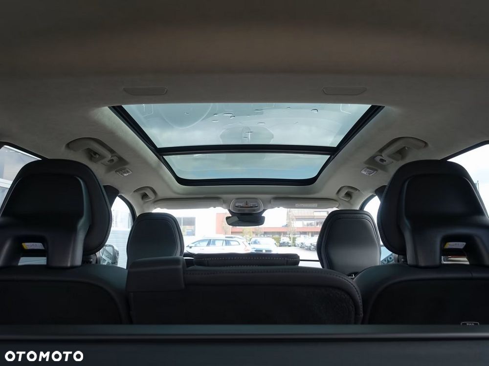 Volvo XC 90 T8 AWD Ultra Bright - 17