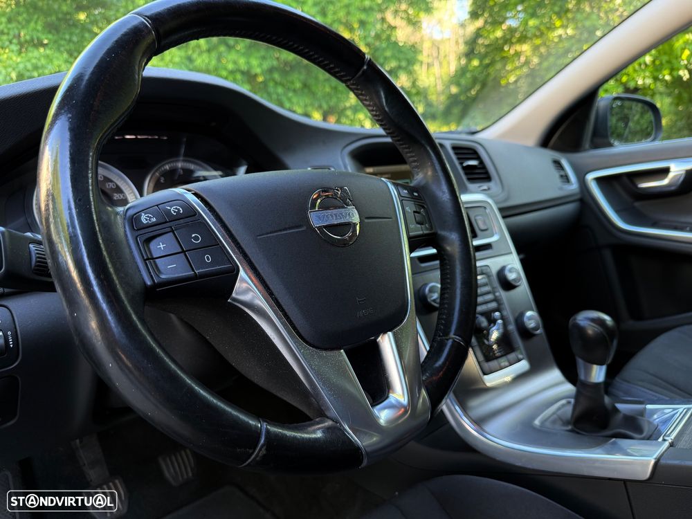 Volvo S60 2.0 D3 Momentum - 5
