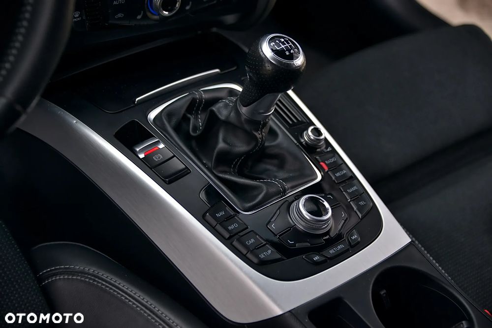 Audi A4 Avant 2.0 TDI DPF S line Sportpaket - 27