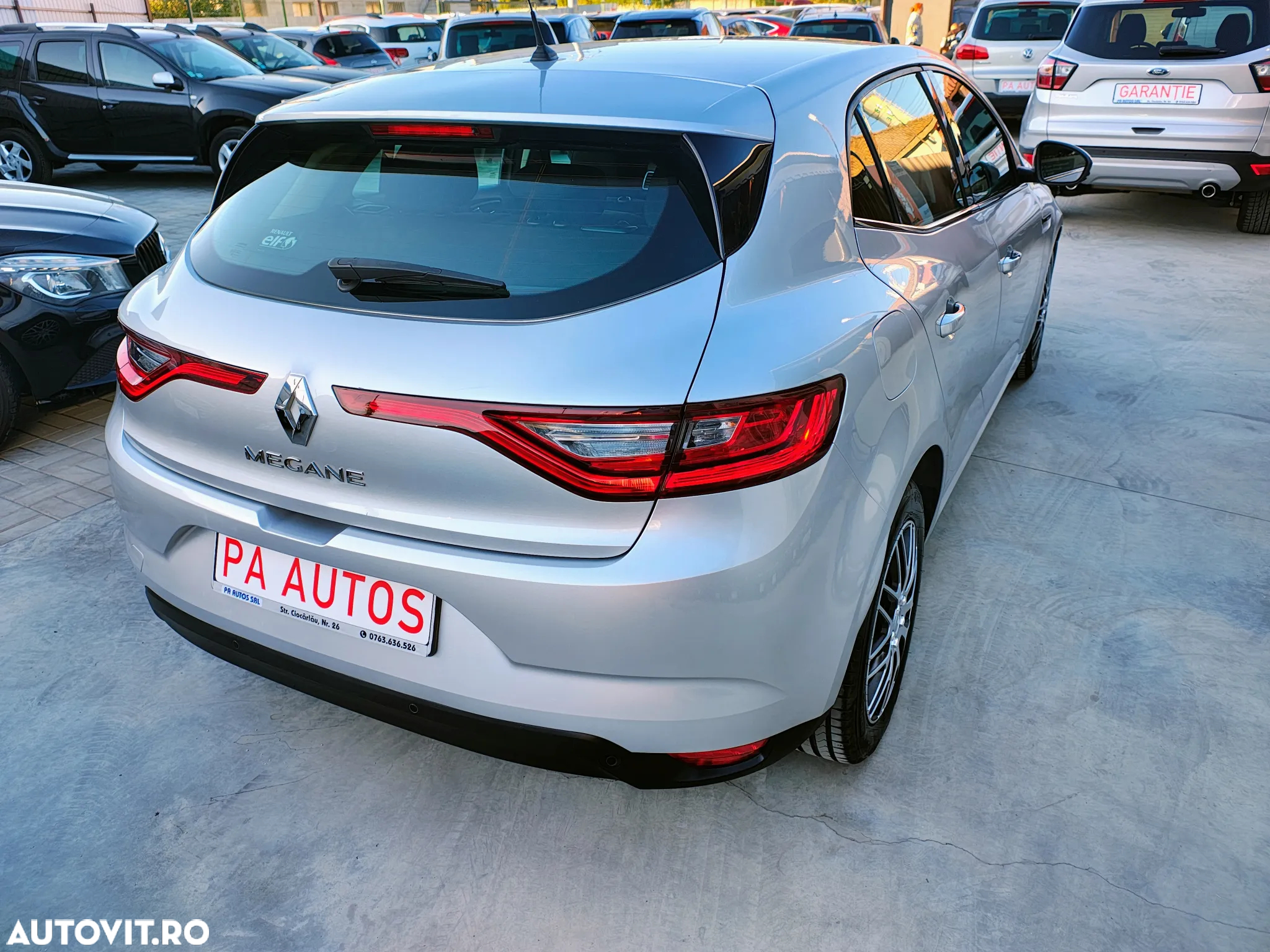 Renault Megane BLUE dCi Business - 9