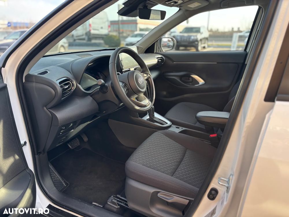 Toyota Yaris Cross 1.5 VVT-i HSD 4x2 Active - 13