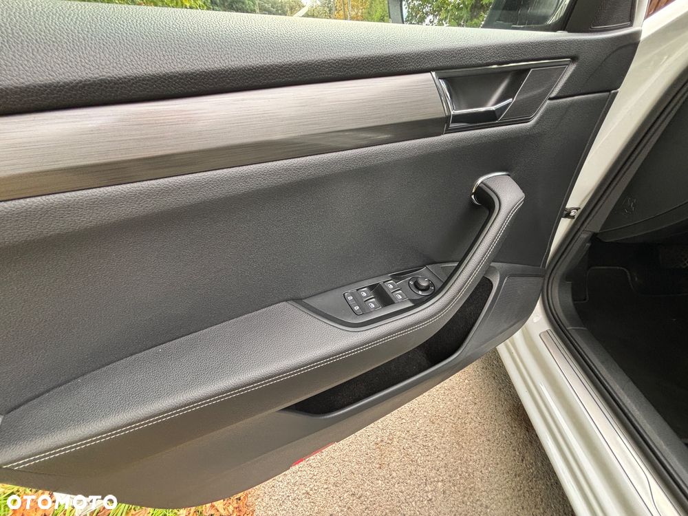 Skoda Superb 2.0 TSI Style DSG - 12