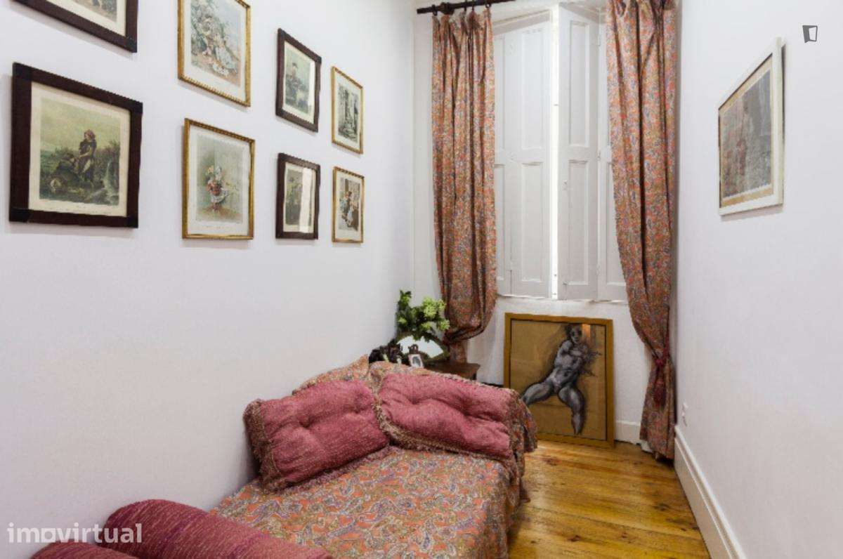 Apartamento com 4 quartos - localizado em Santo Ildefonso Porto - Grande imagem: 3/11