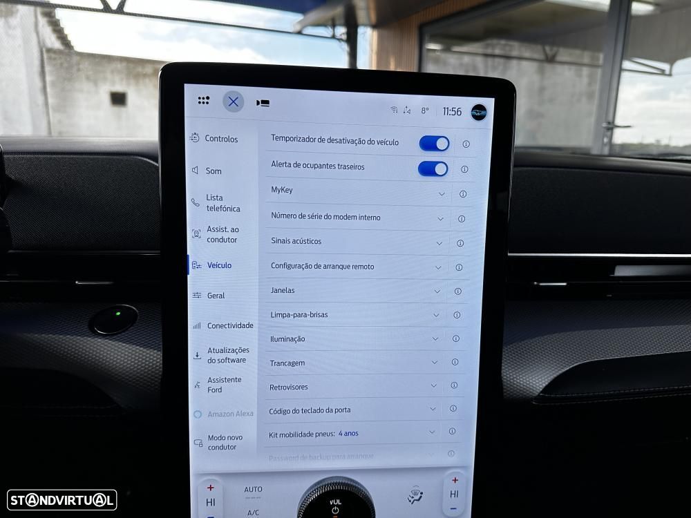 Ford Mustang Mach-E Standard - 35