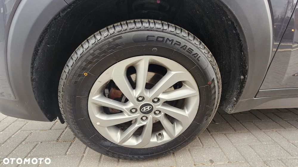 Hyundai Tucson blue 1.6 GDi 2WD Navi - 36