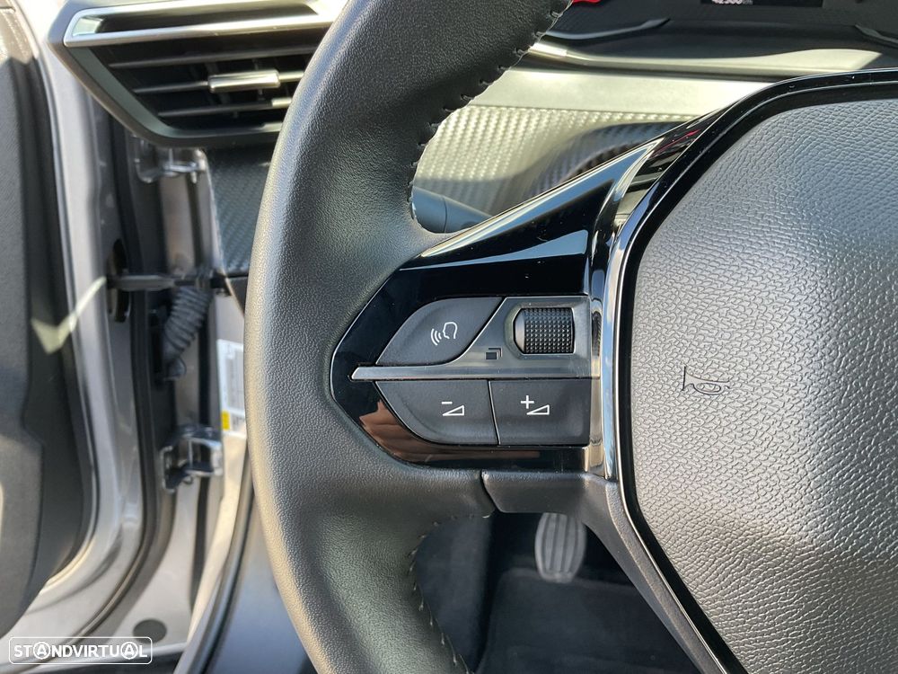 Peugeot 2008 1.2 PureTech Style - 33