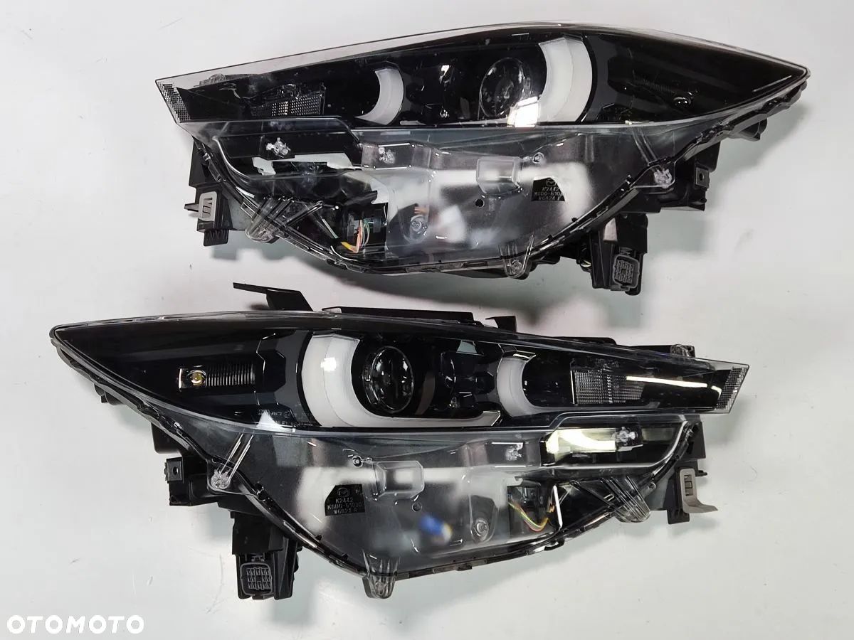 MAZDA CX5 od 2021r Lampa Przód Prawa Lewa - 1