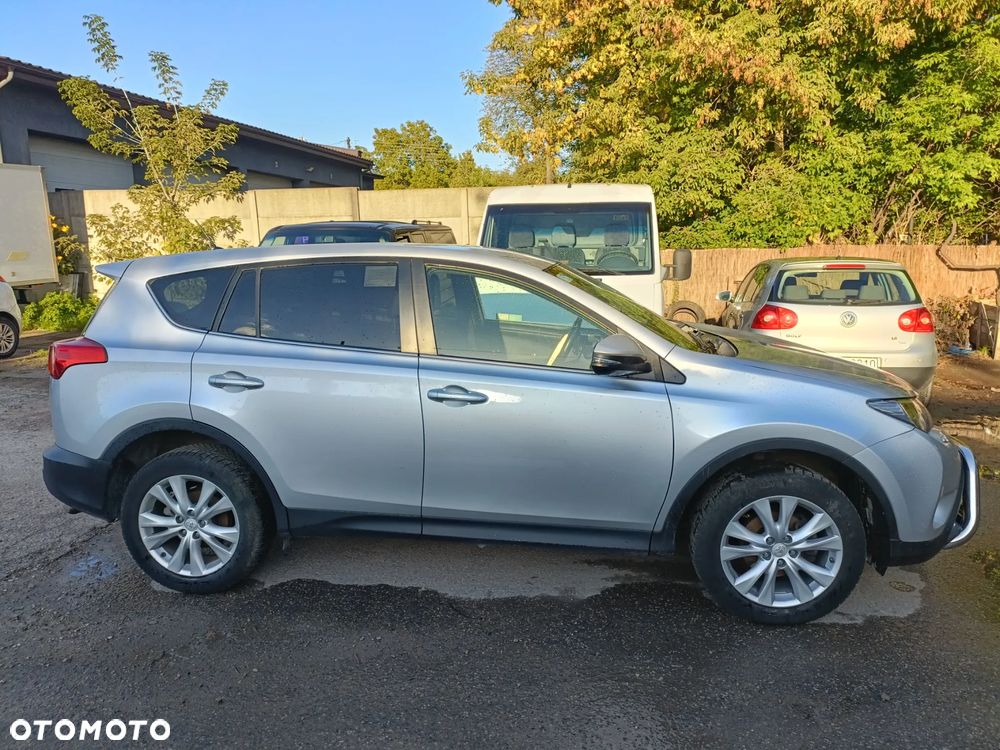 Toyota RAV4 - 6