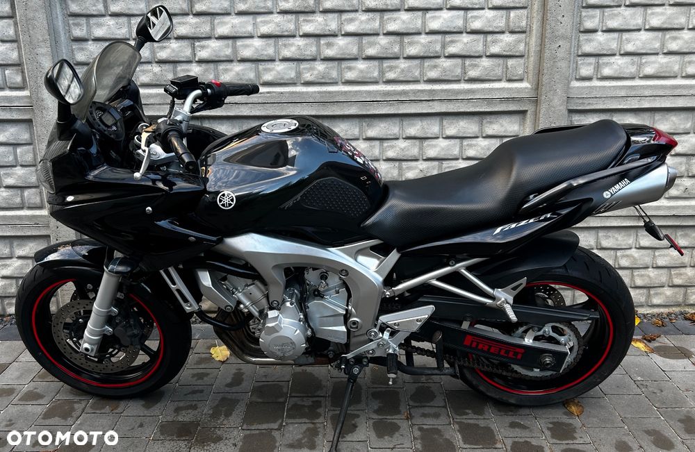 Yamaha FZS - 14