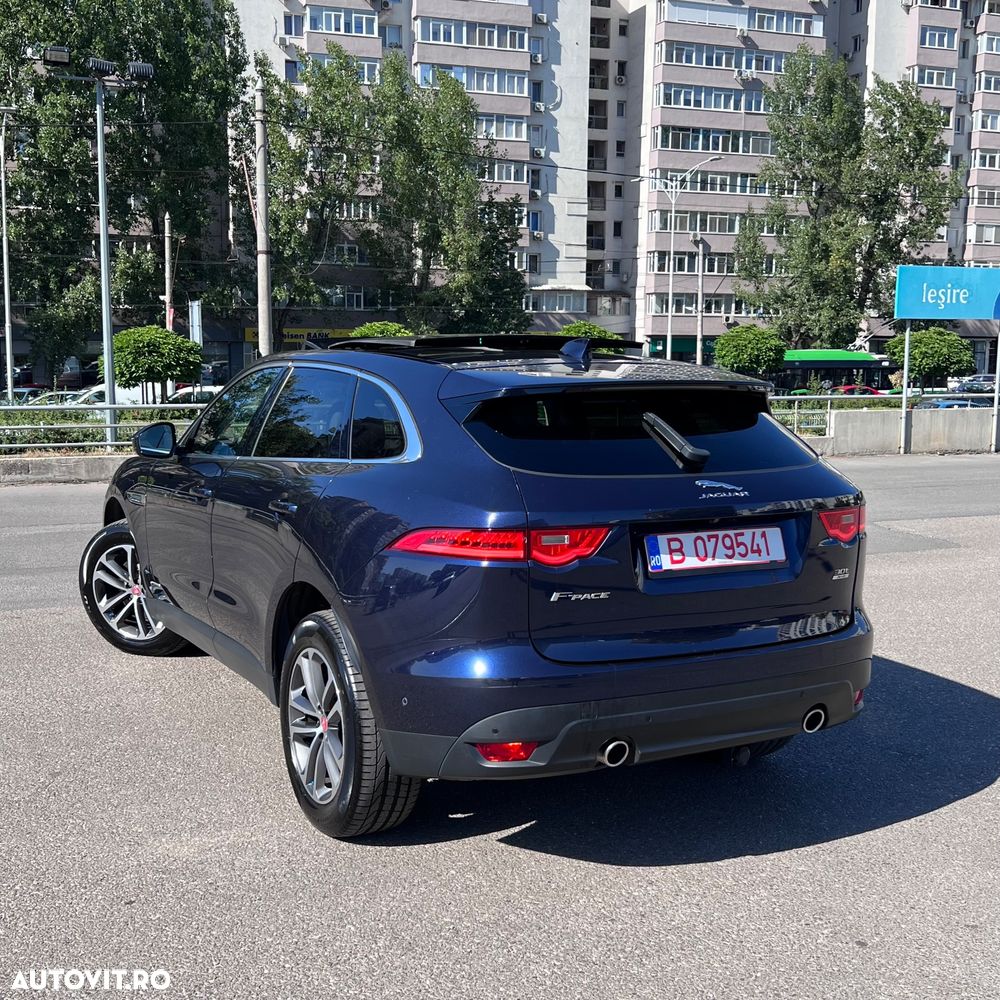 Jaguar F-Pace 30t AWD Portfolio - 6