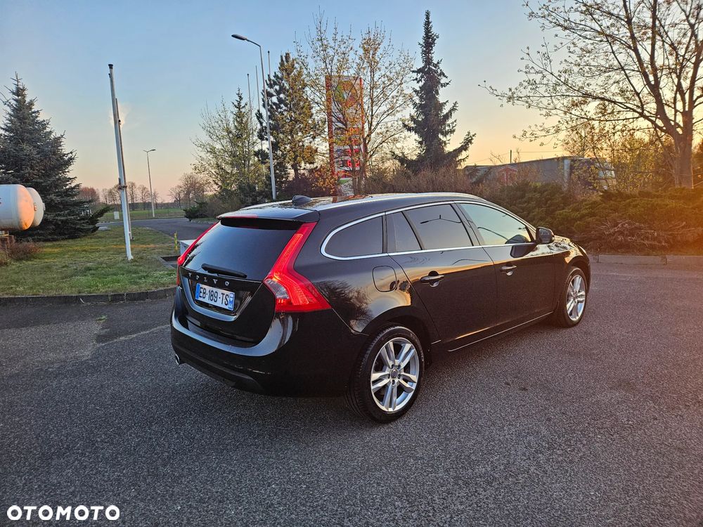 Volvo V60 DRIVe Summum - 18