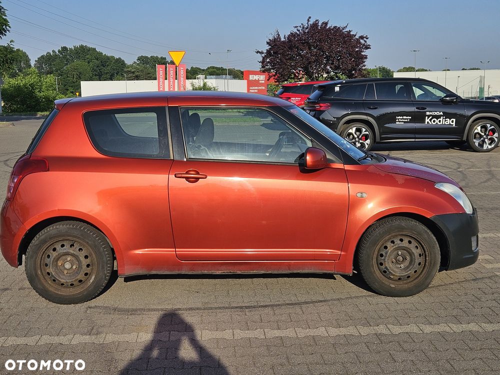 Suzuki Swift - 2