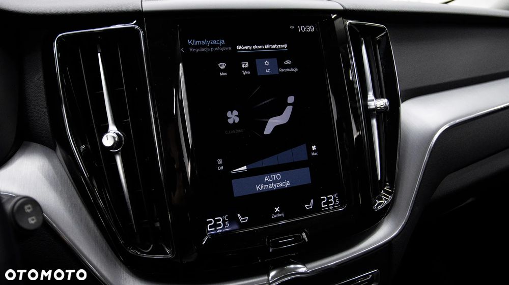 Volvo XC 60 T5 AWD Momentum Pro - 25
