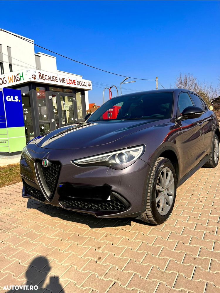 Alfa Romeo Stelvio - 1