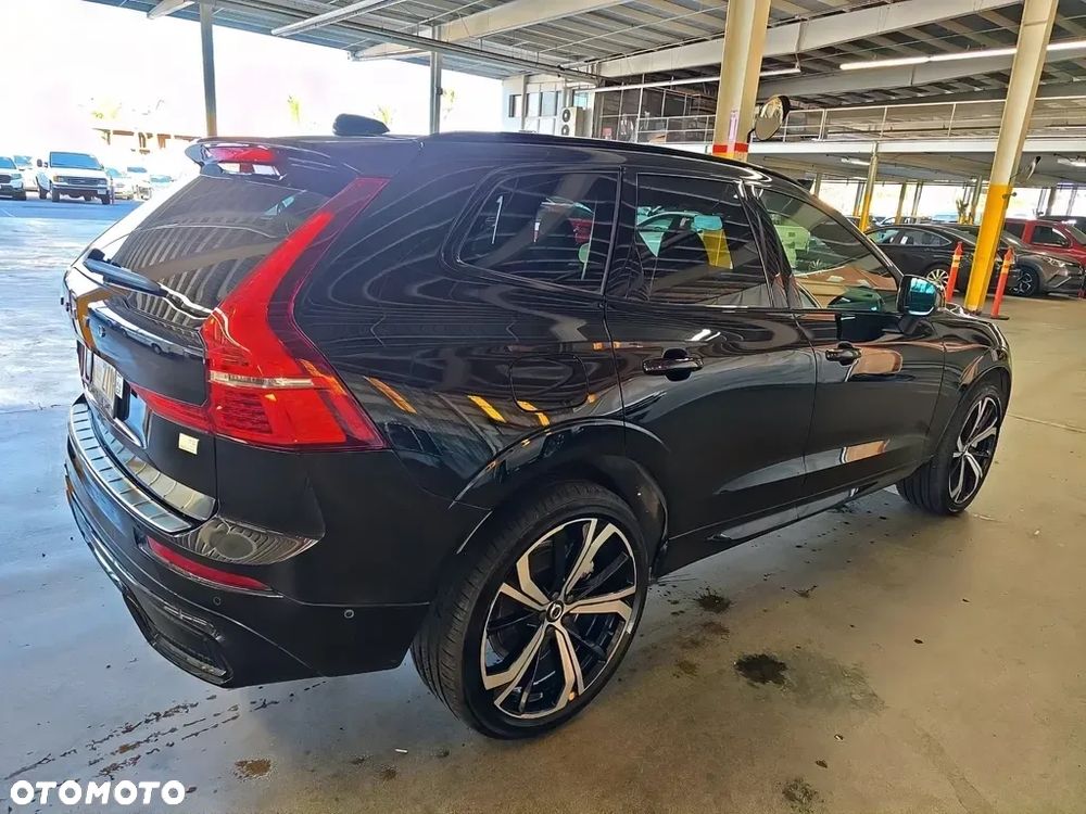 Volvo XC 60 T8 AWD Plug-In Hybrid R-Design - 6