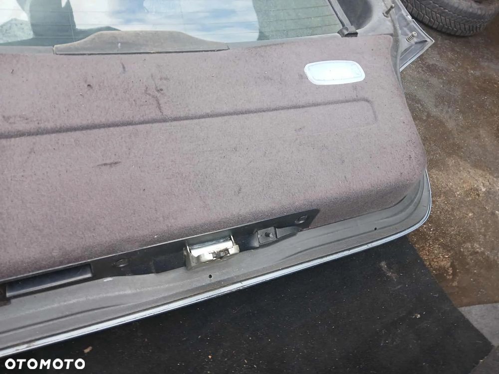 Mercedes A140 Klapa bagażnika - 9