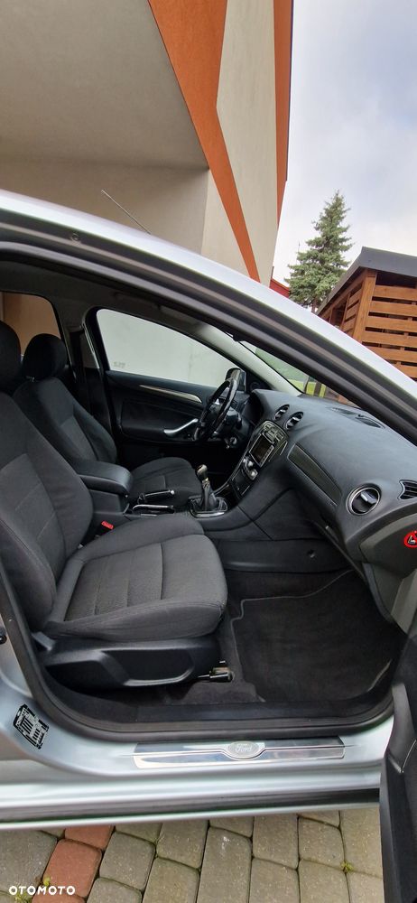 Ford Mondeo 2.0 Titanium - 22