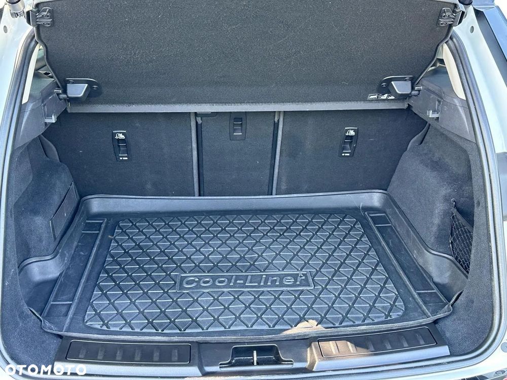 Land Rover Range Rover Evoque - 12