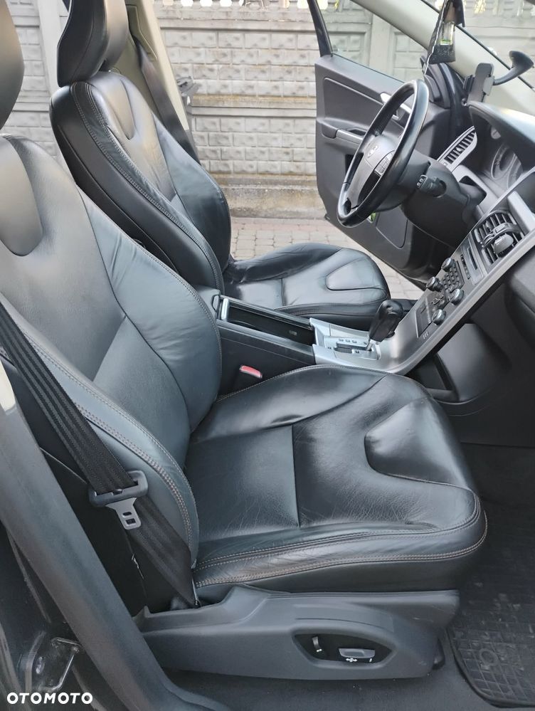 Volvo XC 60 3.2 AWD RDesign - 12