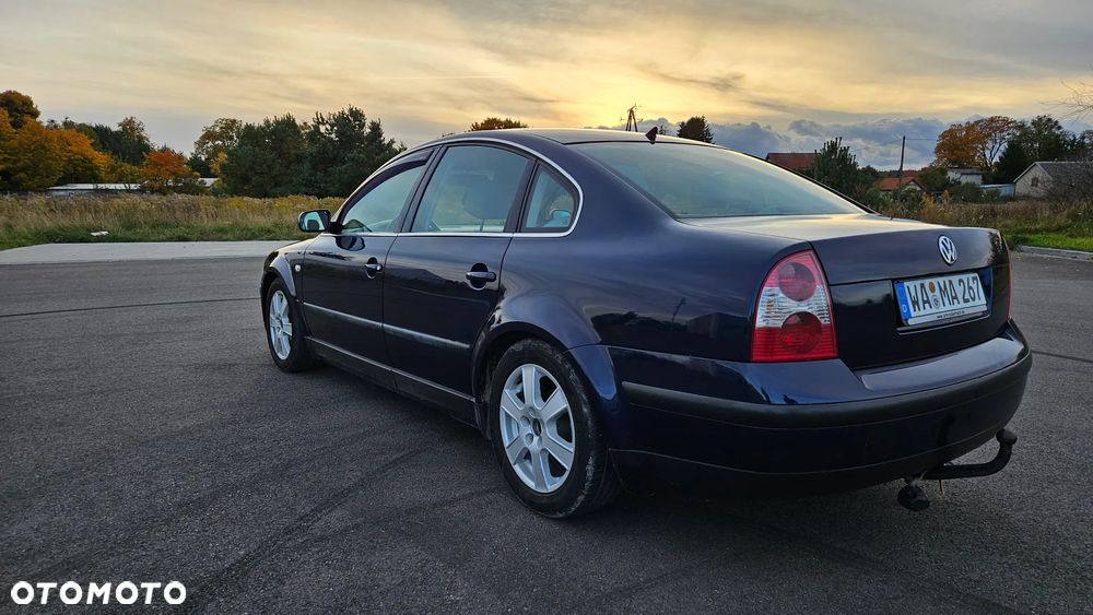 Volkswagen Passat 1.8T Basis - 26
