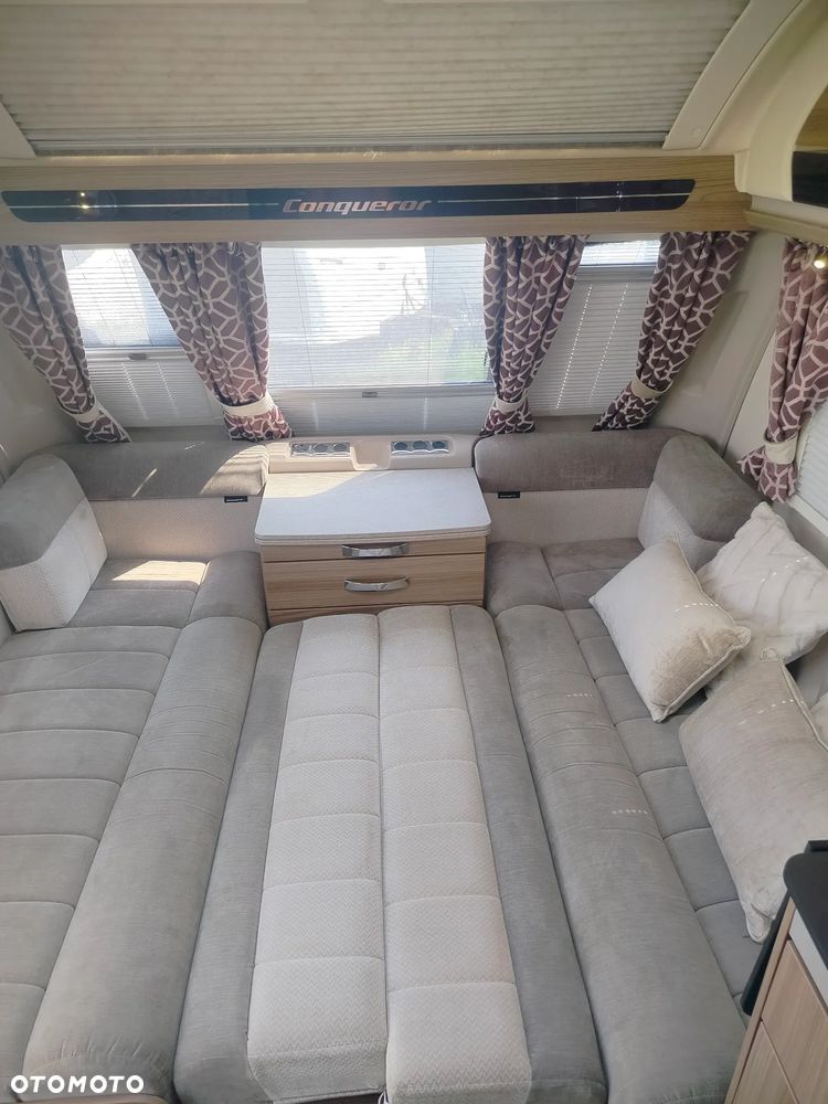 SWIFT Conqueror 560 - 23