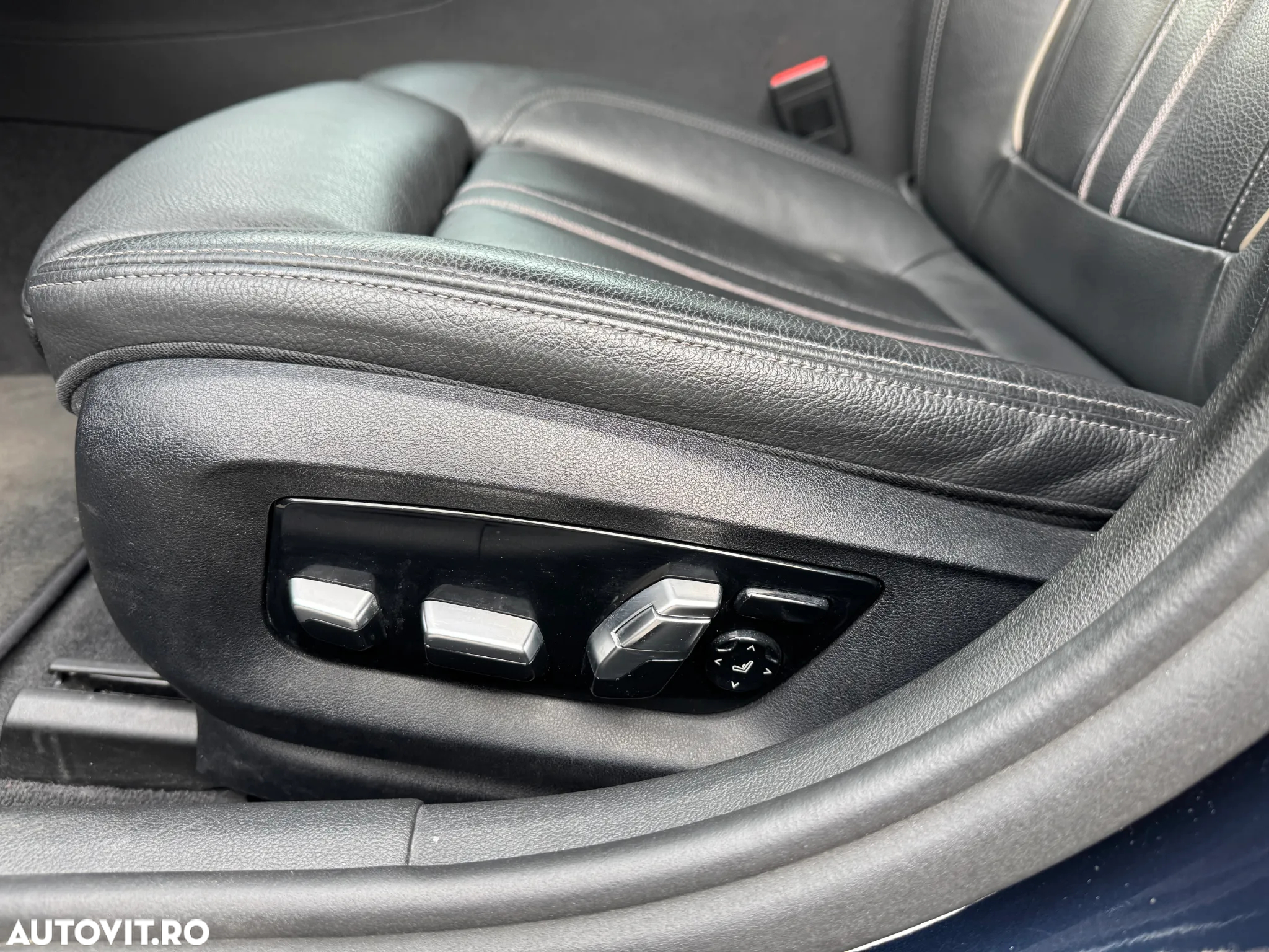BMW Seria 5 530d xDrive AT - 29