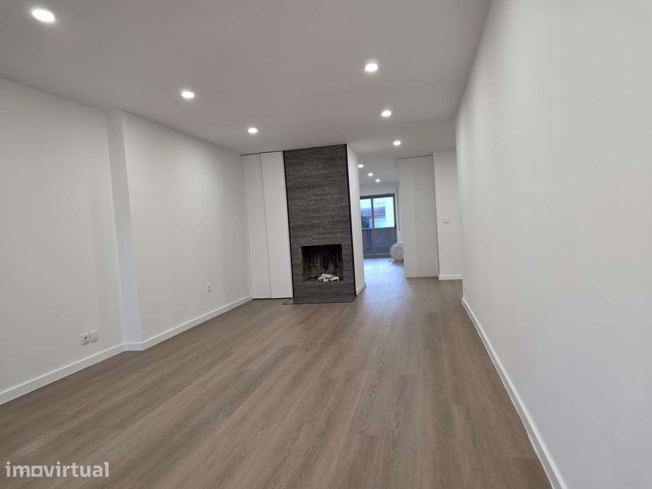 T3 totalmente remodelado | 126 m² | Garagem fechada | Pronto a habitar - Grande imagem: 5/16