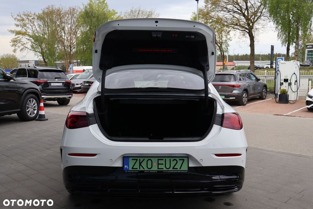 Mercedes-Benz CLA - 8