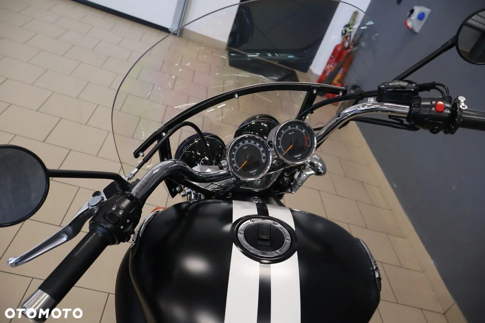 Triumph Rocket - 8