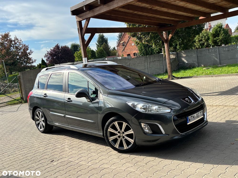 Peugeot 308 2011 photo 2