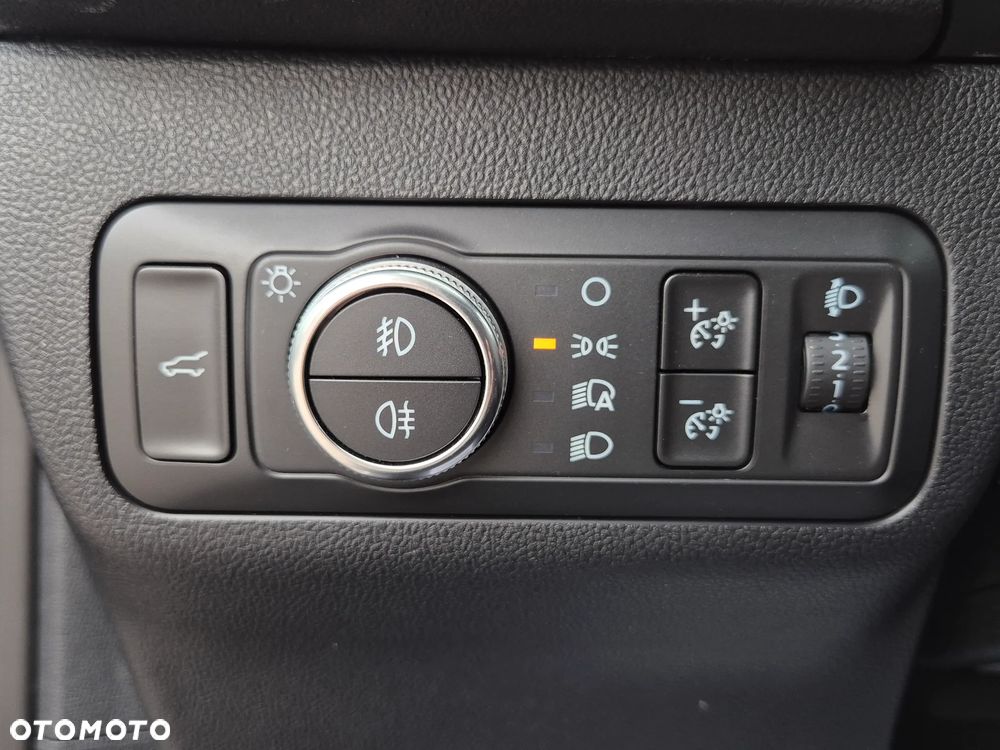 Ford Kuga 1.5 EcoBoost ST-LINE - 35