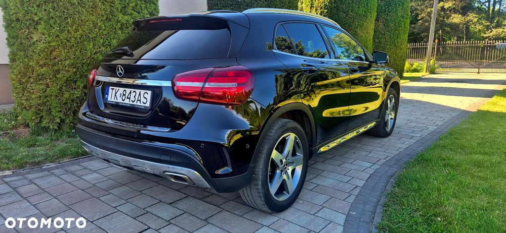 Mercedes-Benz GLA 220 4-Matic - 11