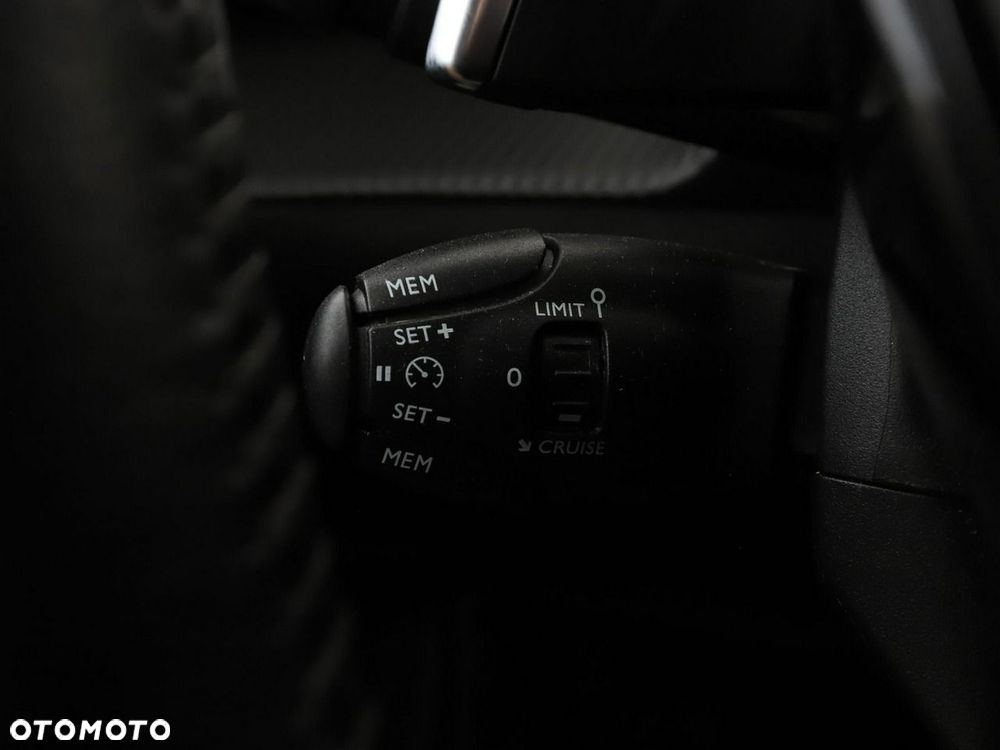 Peugeot 2008 BlueHDi 130 EAT8 Allure - 36