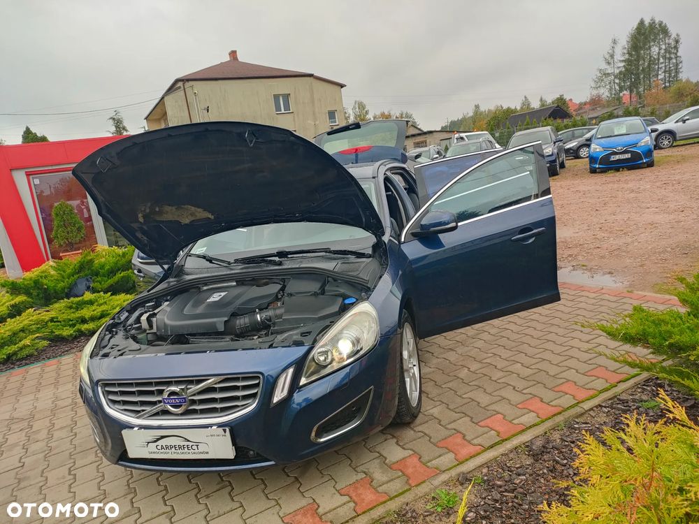 Volvo V60 D3 Geartronic Momentum - 32