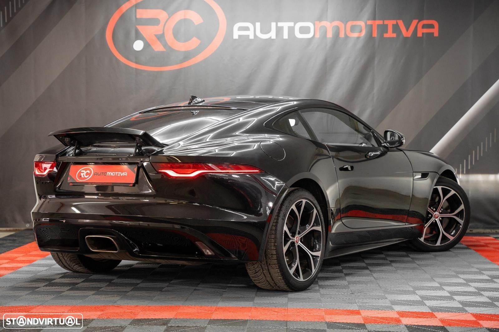 Jaguar F-Type 2.0 i4 R-Dynamic Black - 9