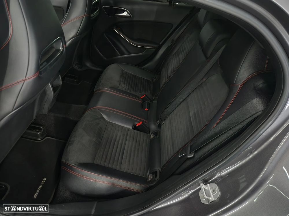Mercedes-Benz GLA 220 CDI AMG Line 4-Matic - 17
