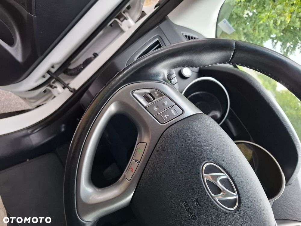Hyundai ix35 1.6 GDI Premium 2WD - 19