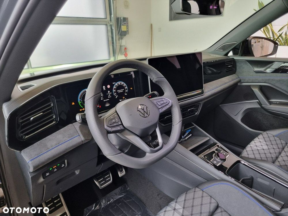 Volkswagen Tiguan - 10