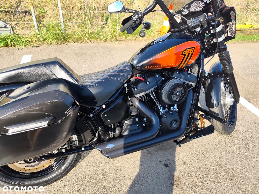 Harley-Davidson Softail Street Bob - 27