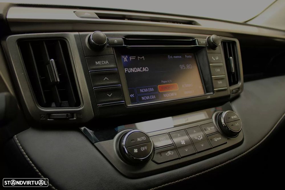 Toyota RAV4 2.0 D-4D Comfort+GPS - 25