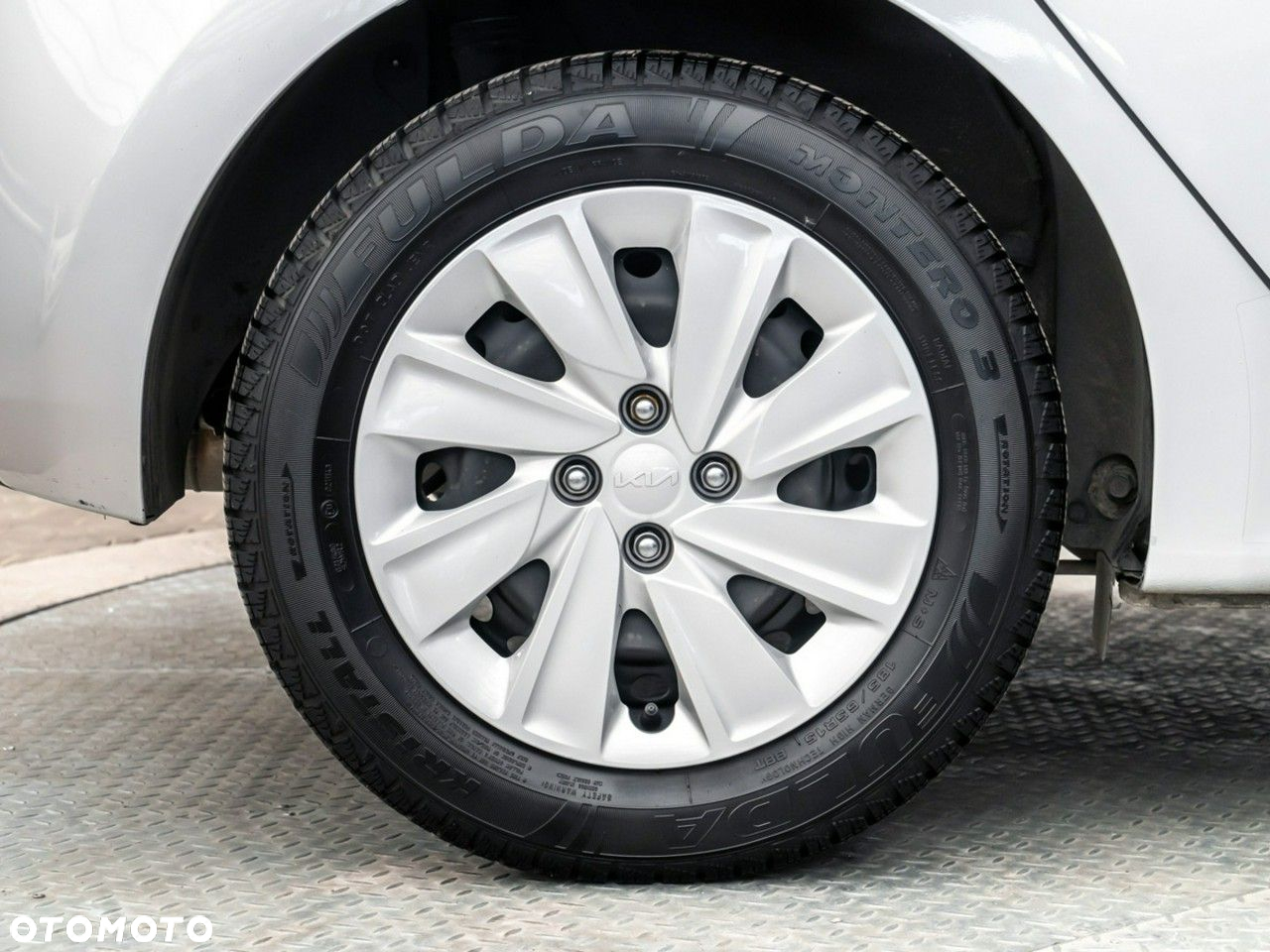 Kia Rio 1.2 M - 12