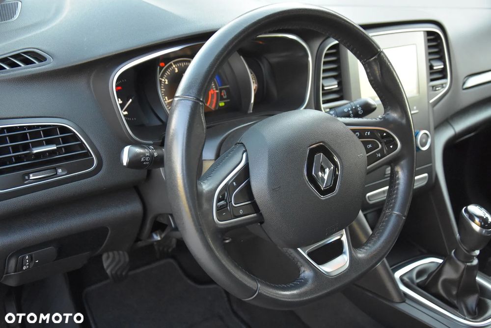 Renault Megane ENERGY TCe 100 EXPERIENCE - 28