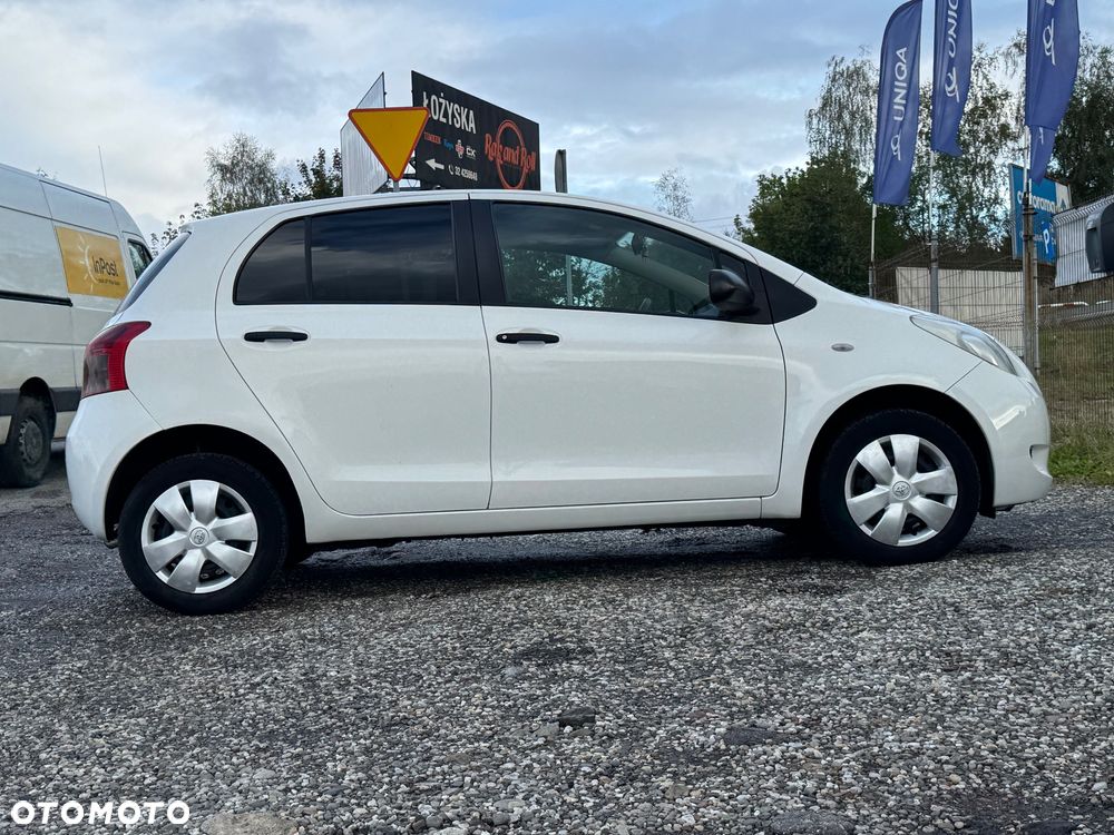 Toyota Yaris 1.0 Terra A/C - 8