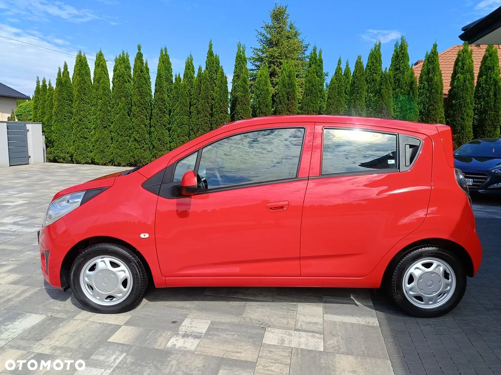 Chevrolet Spark 1.0 + - 16
